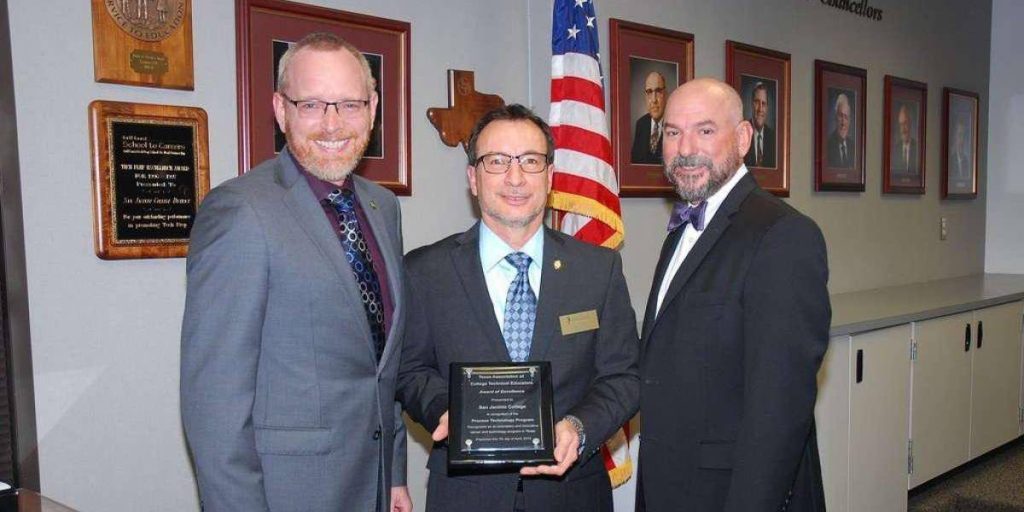 tacte_program_of_excellence_award_01 tacte_program_of_excellence_award_01