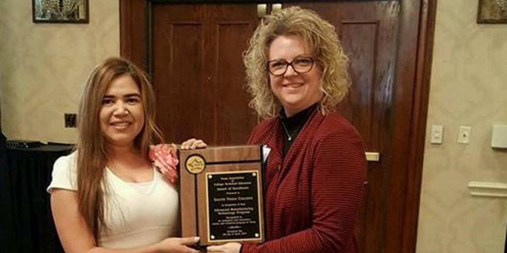 tacte_program_of_excellence_award_02 tacte_program_of_excellence_award_02